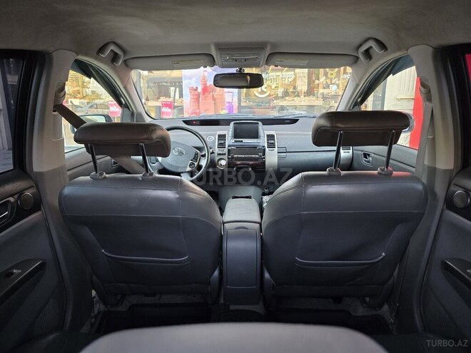 Toyota Prius-15