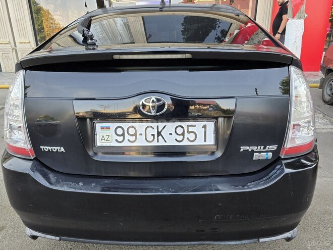 Toyota Prius-18