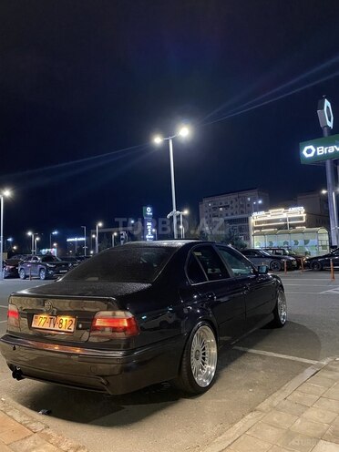 BMW 530 2001, 390,000 km - 3.0 l - Sumqayıt