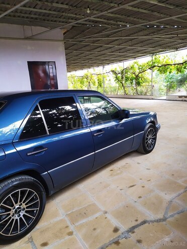 Mercedes E 220 1995, 452,365 km - 2.2 l - Şirvan