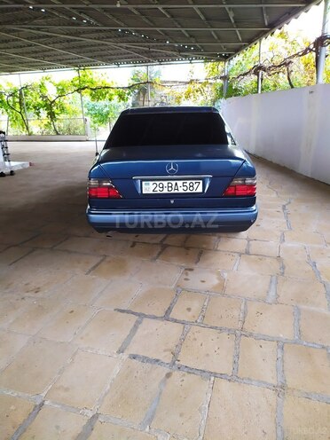 Mercedes E 220 1995, 452,365 km - 2.2 l - Şirvan