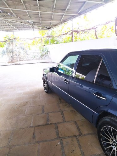 Mercedes E 220 1995, 452,365 km - 2.2 l - Şirvan