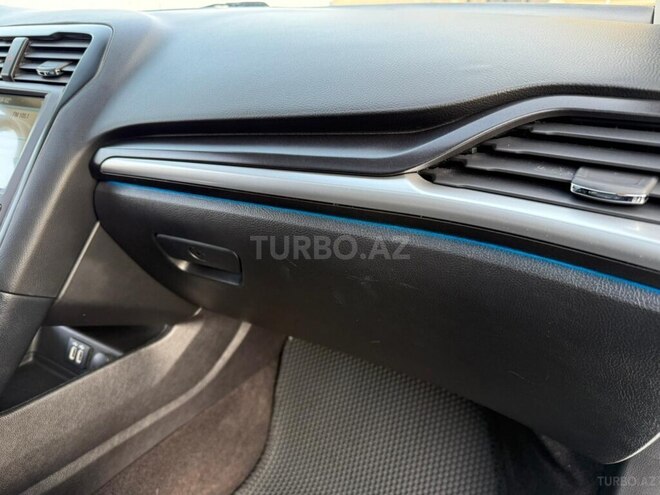 Ford Fusion (North America) 2019, 175,000 km - 2.0 л - Bakı