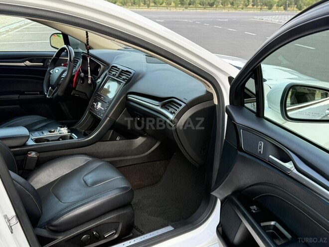 Ford Fusion (North America) 2019, 175,000 km - 2.0 л - Bakı