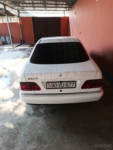 Mercedes E 240 1998, 322,000 km - 2.4 l - Şəki