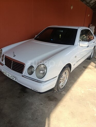 Mercedes E 240 1998, 322,000 km - 2.4 l - Şəki