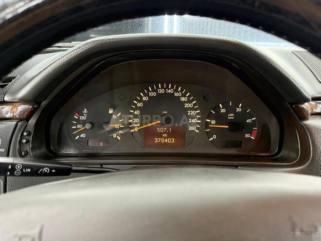 Mercedes E 270 2001, 370,000 km - 2.7 л - Bakı