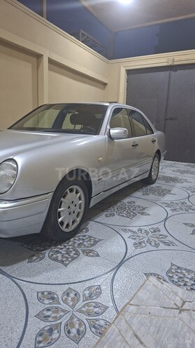 Mercedes E 230 1997, 287,000 km - 2.3 l - Gəncə