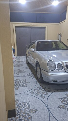 Mercedes E 230 1997, 287,000 km - 2.3 l - Gəncə