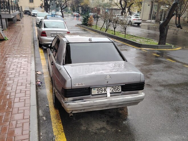 Mercedes 190 1993, 356,352 km - 1.8 л - Bakı