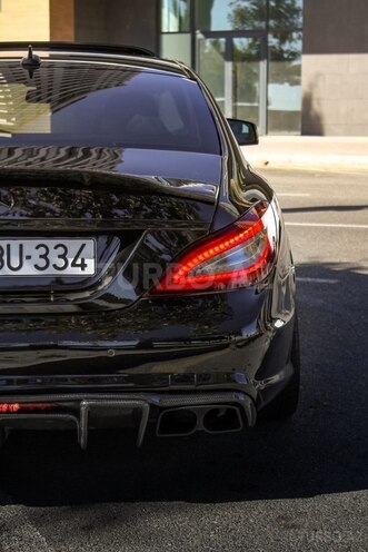 Mercedes CLS 500 4MATIC-2