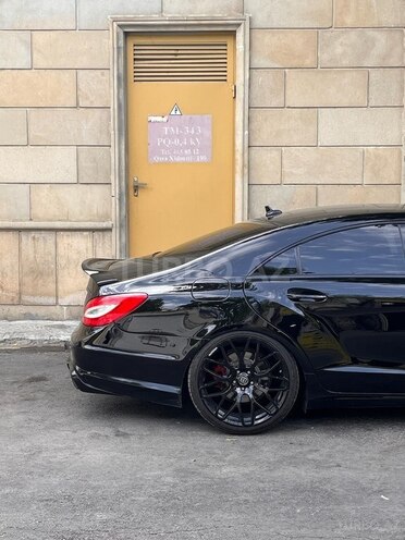 Mercedes CLS 500 4MATIC-12