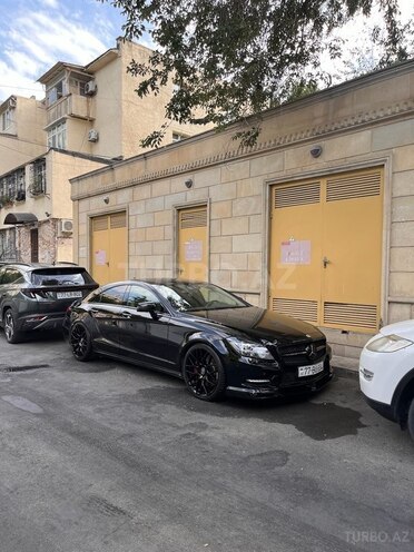 Mercedes CLS 500 4MATIC-11