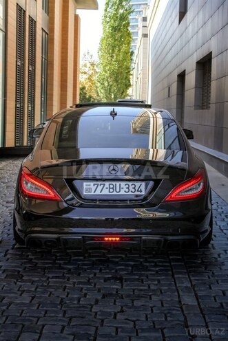 Mercedes CLS 500 4MATIC-15
