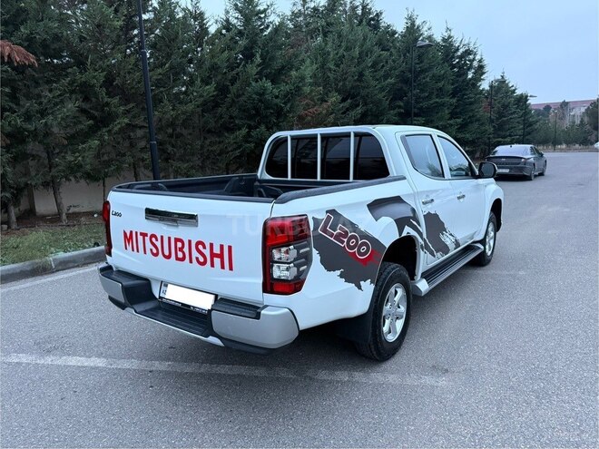 Mitsubishi L200 2022, 68,434 km - 2.4 l - Bakı