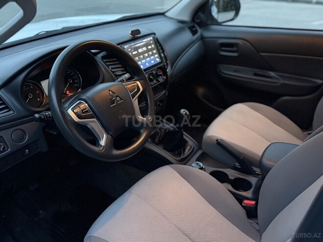 Mitsubishi L200 2022, 68,434 km - 2.4 l - Bakı