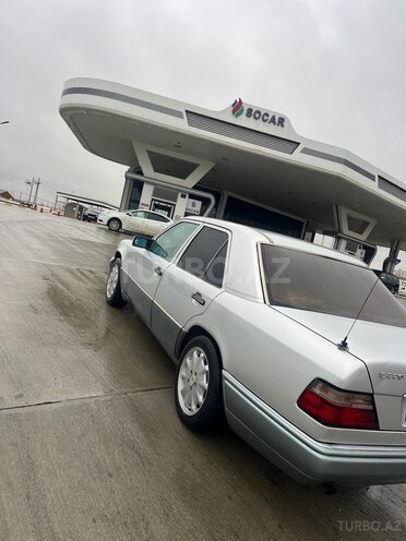Mercedes E 220 1995, 359,546 km - 2.2 l - Bakı