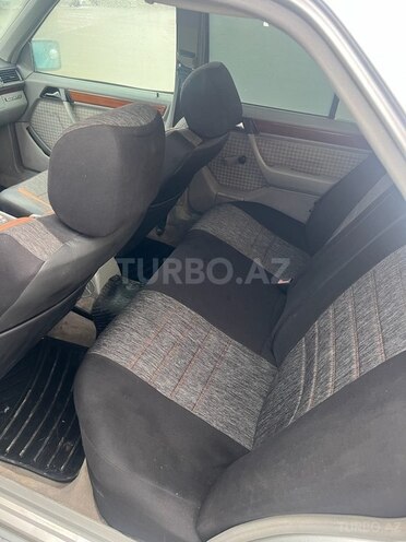 Mercedes E 220 1995, 359,546 km - 2.2 l - Bakı