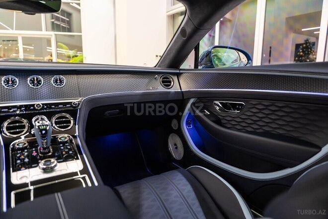 Bentley Continental GT-13