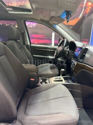 Hyundai Santa Fe-19