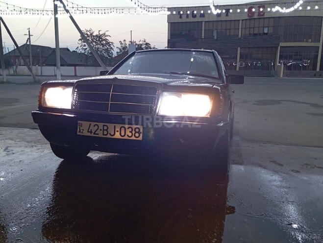 Mercedes 190 1986, 450,000 km - 2.0 l - Lənkəran