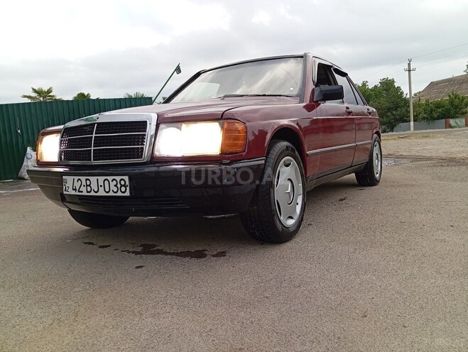 Mercedes 190 1986, 450,000 km - 2.0 l - Lənkəran