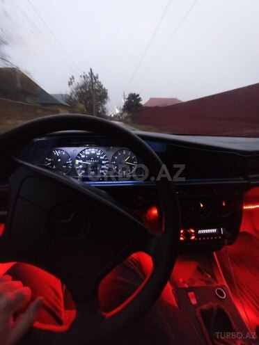 Mercedes 190 1986, 450,000 km - 2.0 l - Lənkəran