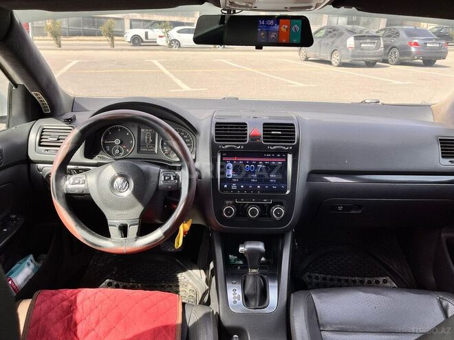 Volkswagen Jetta-8