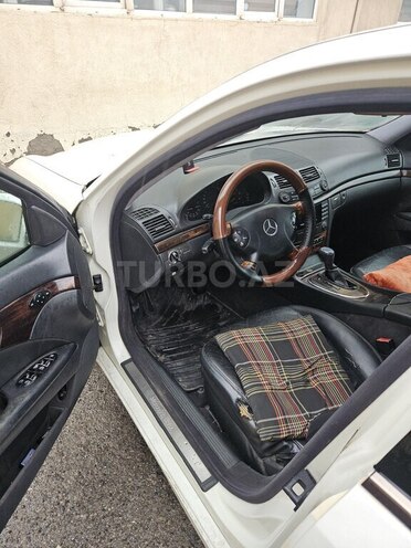 Mercedes E 200 2004, 420,000 km - 2.2 l - Bakı