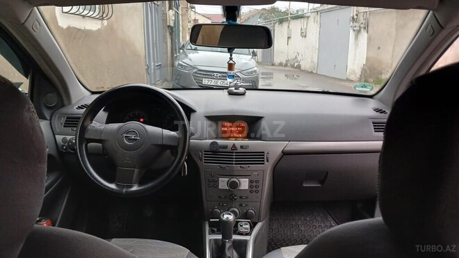 Opel Astra 2004, 215,000 km - 1.4 l - Bakı