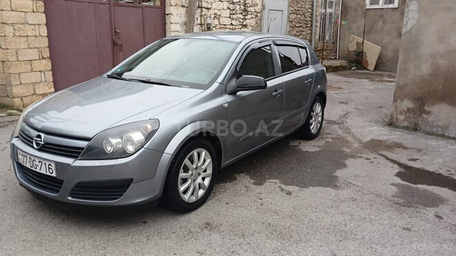 Opel Astra 2004, 215,000 km - 1.4 l - Bakı
