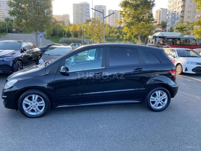 Mercedes B 180 2011, 104,000 km - 1.7 l - Bakı