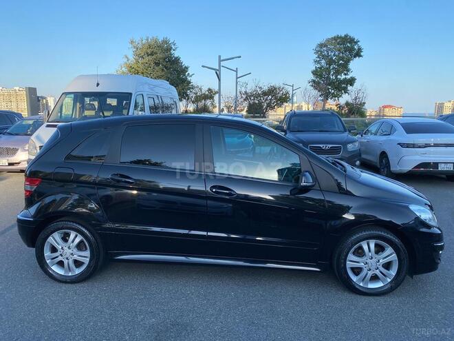 Mercedes B 180 2011, 104,000 km - 1.7 l - Bakı