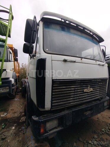 MAZ 642208-3