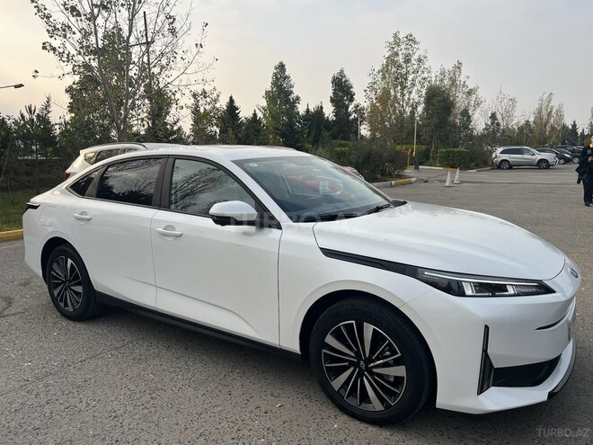 Changan Qiyuan A05 2024, 9,000 km - 1.5 l - Bakı