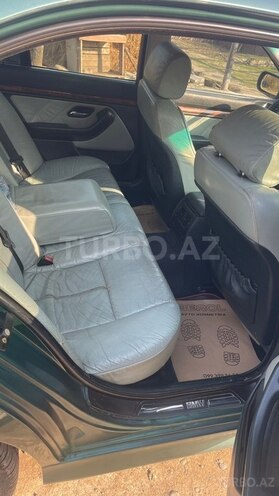 BMW 528 2000, 320,000 km - 2.8 л - Şirvan