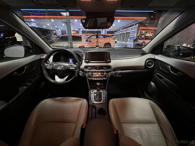 Hyundai Kona-12
