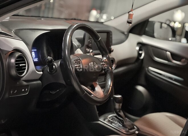 Hyundai Kona-15