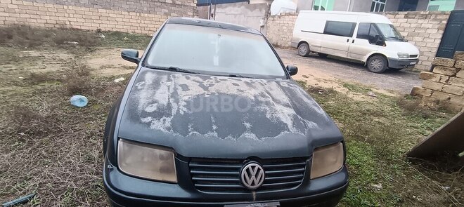 Volkswagen Jetta-1