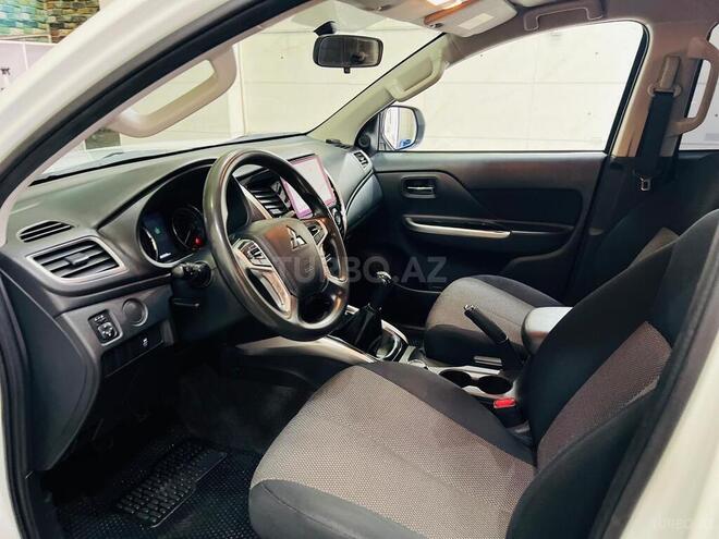 Mitsubishi L200 2023, 47,000 km - 2.4 l - Bakı