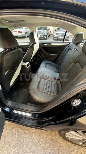 Volkswagen Jetta 2011, 366,930 km - 2.5 l - Bakı