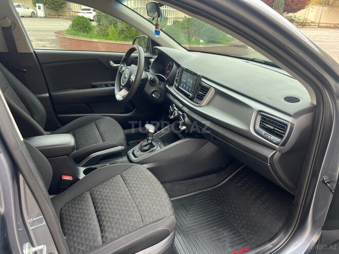 Kia Rio 2018, 141,500 km - 1.6 l - Bakı