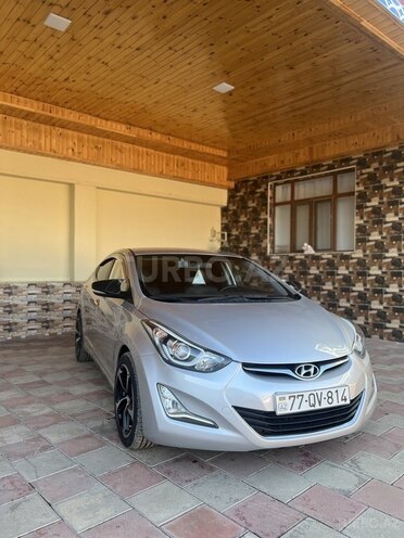 Hyundai Elantra-2