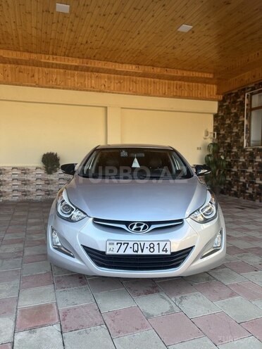 Hyundai Elantra-1