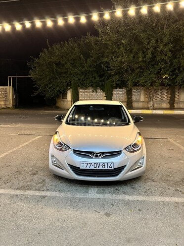 Hyundai Elantra-7