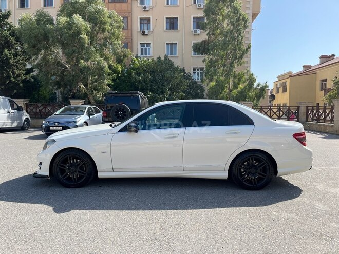 Mercedes C 250 2007, 198,000 km - 2.5 l - Bakı