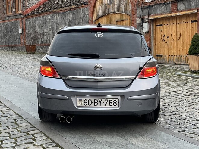 Opel Astra 2009, 330,000 km - 1.4 l - Qax