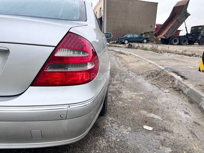 Mercedes E 320 2002, 282,813 km - 3.2 l - Bakı