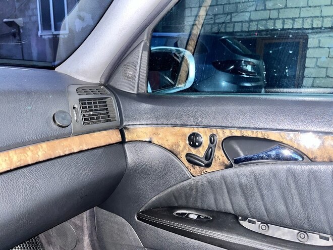 Mercedes E 320 2002, 282,813 km - 3.2 l - Bakı