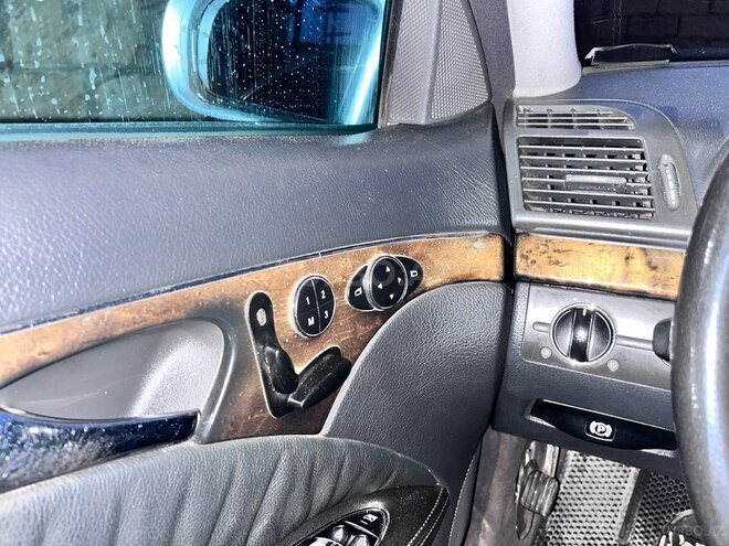 Mercedes E 320 2002, 282,813 km - 3.2 l - Bakı